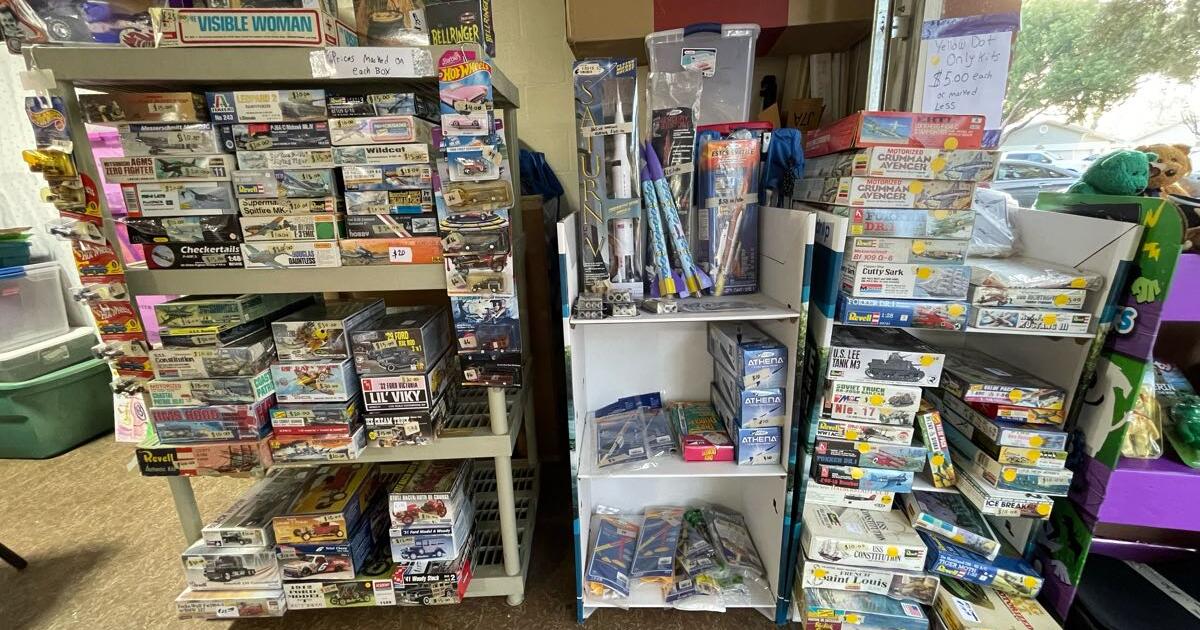 2 houses next to each other for 100 in Lakeland, FL For Sale & Free — Nextdoor