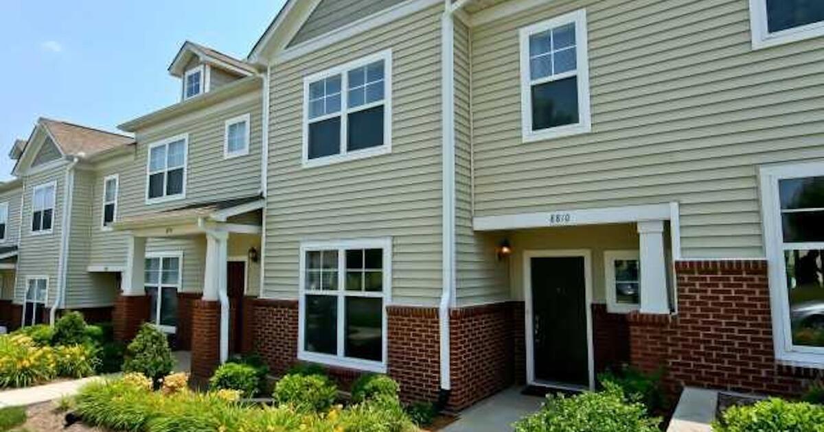 Townhouse for rent Alexander Chase, Cornelius for 1950 in Cornelius