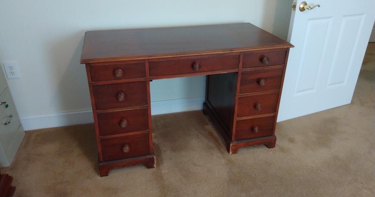 Desk for 20 in Greensboro, NC For Sale & Free — Nextdoor