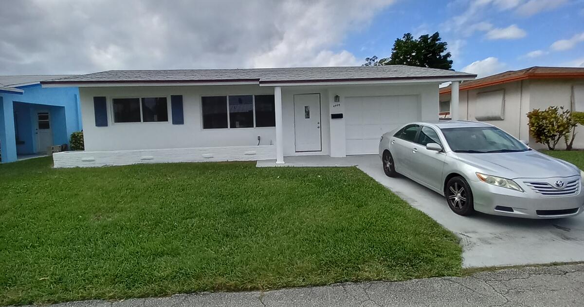 HOUSE FOR SALE for 299999 in Sunrise, FL For Sale & Free — Nextdoor