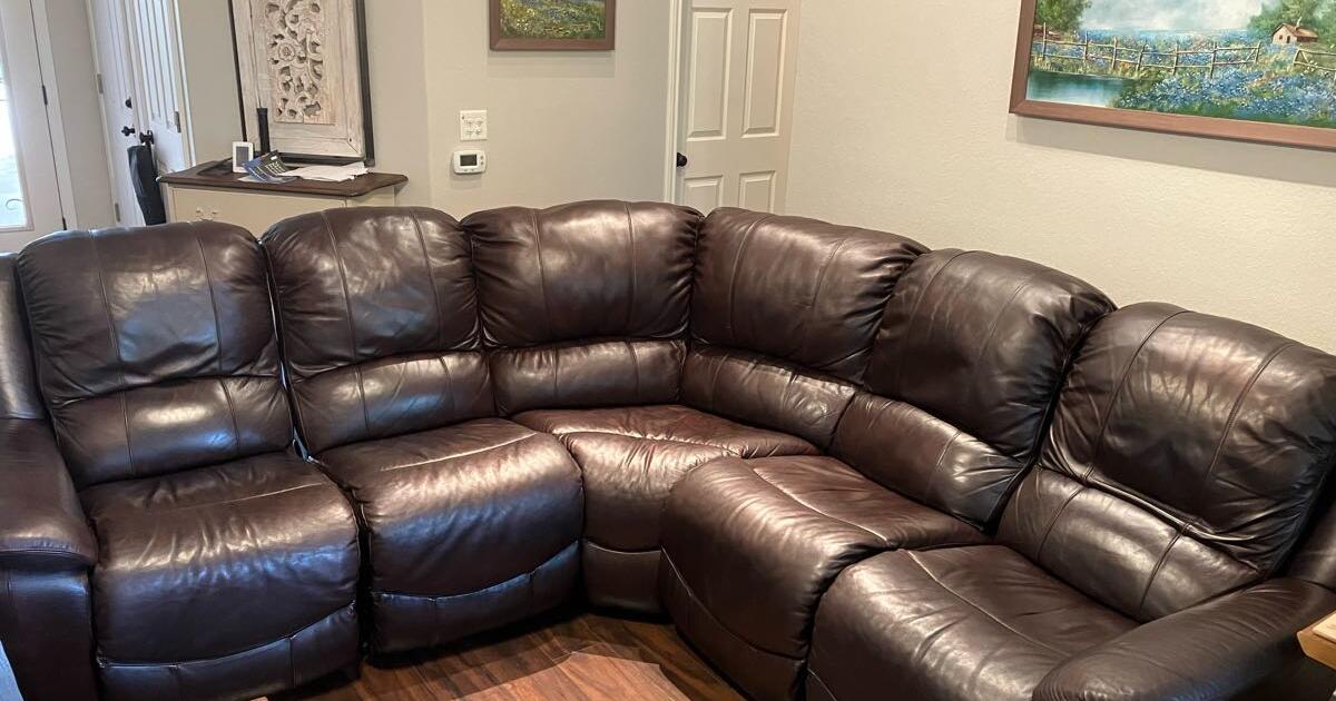 Lazy Boy leather sectional for 150 in Horseshoe Bay, TX For Sale