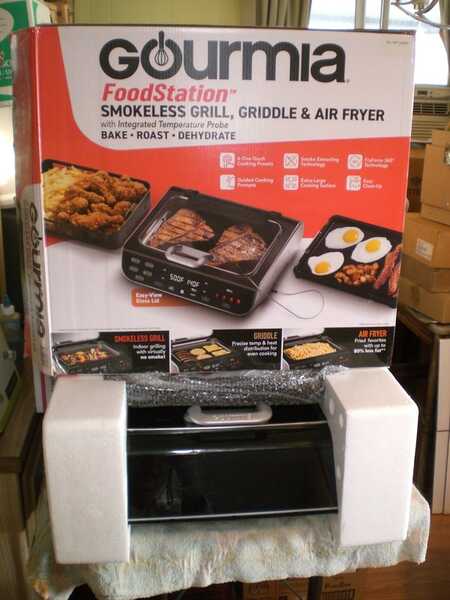 Gourmia FoodStation Smokeless Grill, Griddle, & Air Fryer with Integrated  Temperature Probe
