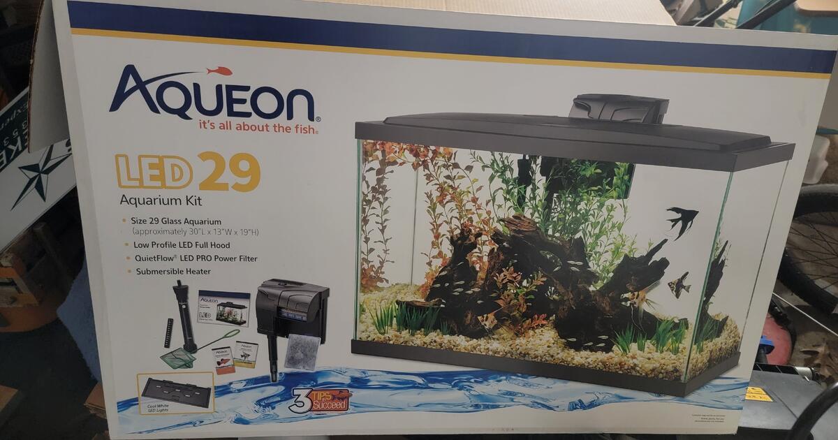 Aqueon LED 29 Gallon Aquarium Kit & Accessories for 100 in Wichita, KS