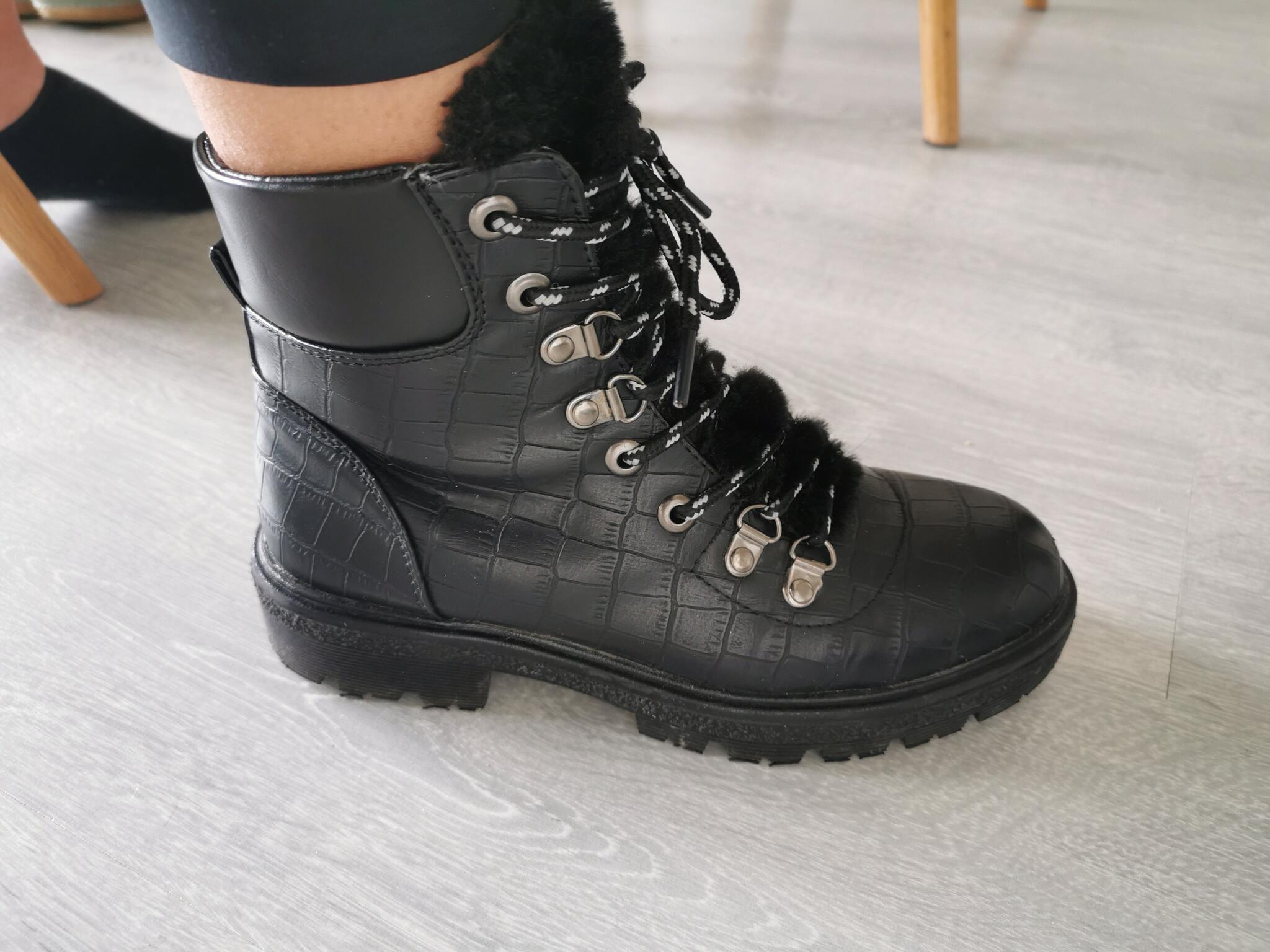 Zwarte Laarsjes/ Boots Van Shoeby/ Eksept, 37 Voor 20 € In Breda, NB |  Gratis/Te Koop — Nextdoor