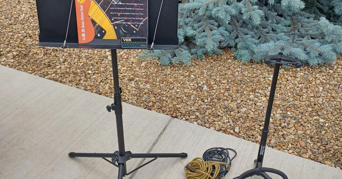 Music and Guitar stands for 10 in Longmont, CO For Sale & Free