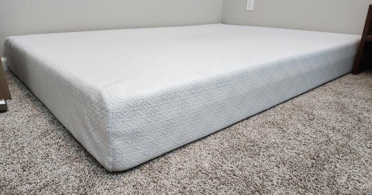 medium firm foam, full size mattress for 25 in Ashburn, VA Finds