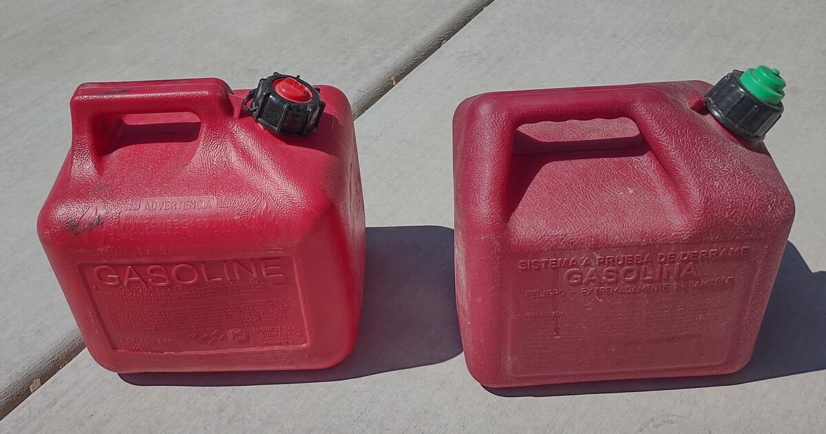 2.5 gallon plastic gas can in Mesquite, NV For Sale & Free — Nextdoor