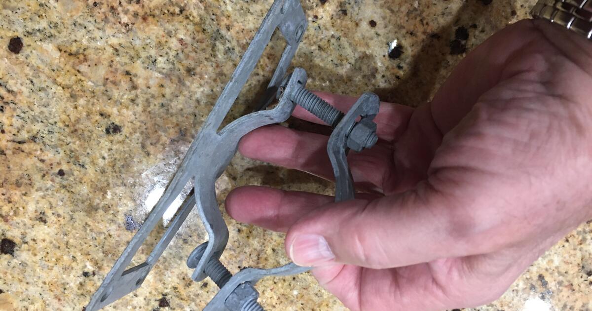 9 Fence Post Clamps sells for 2.60+tax each Home Depot for 6 in