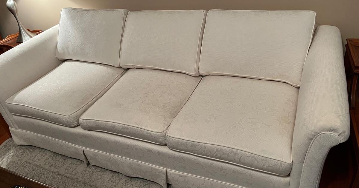LOWER price! Custom Sofa for 100 in Midlothian, VA Finds — Nextdoor