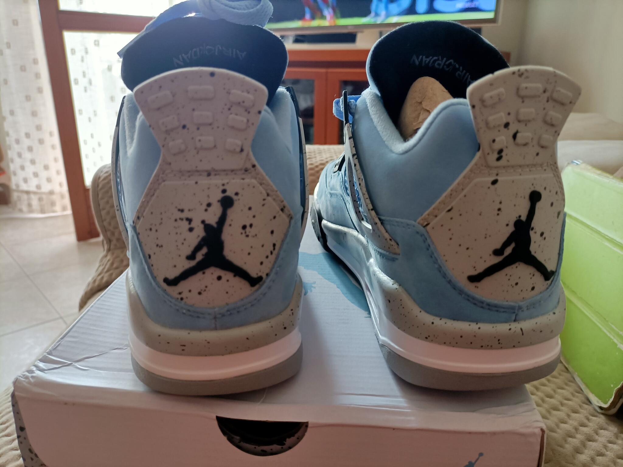 jordan 4 azzurre