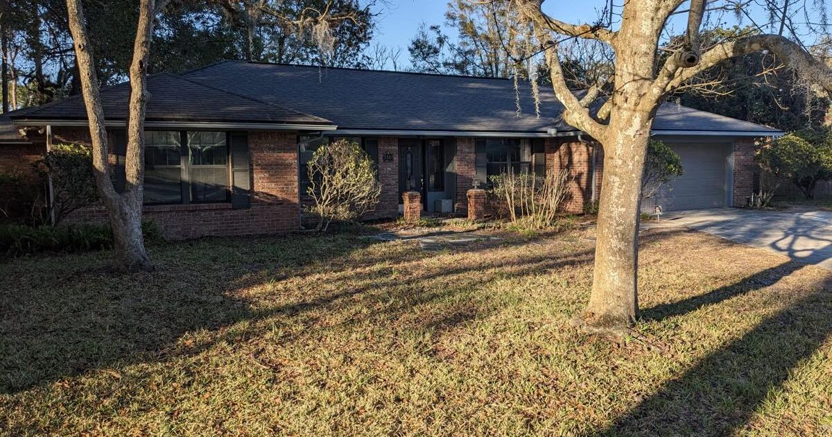 Rental House off of Beauclerc for 4117 in Jacksonville, FL For Sale