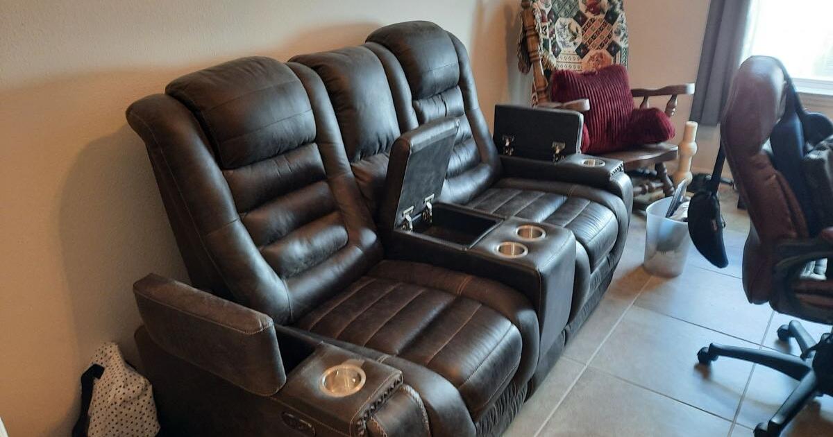 3 Piece Ashley Furniture Set for 1350 in Kissimmee, FL For Sale