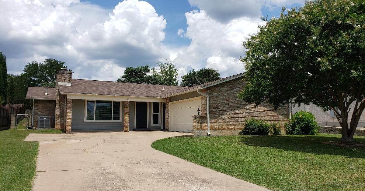 3/2 Home for Lease in Marble Falls Quiet Neighborhood Move in Ready