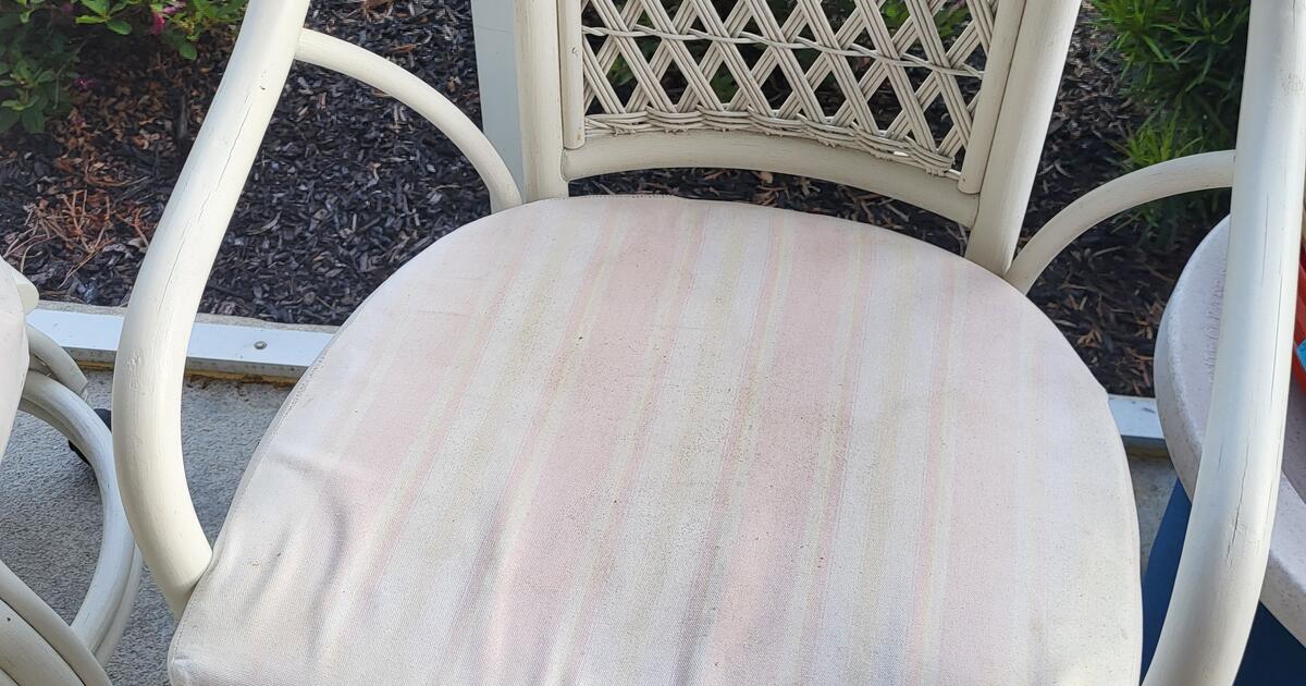 3 rattan chairs for 25 in Shallotte, NC For Sale & Free — Nextdoor