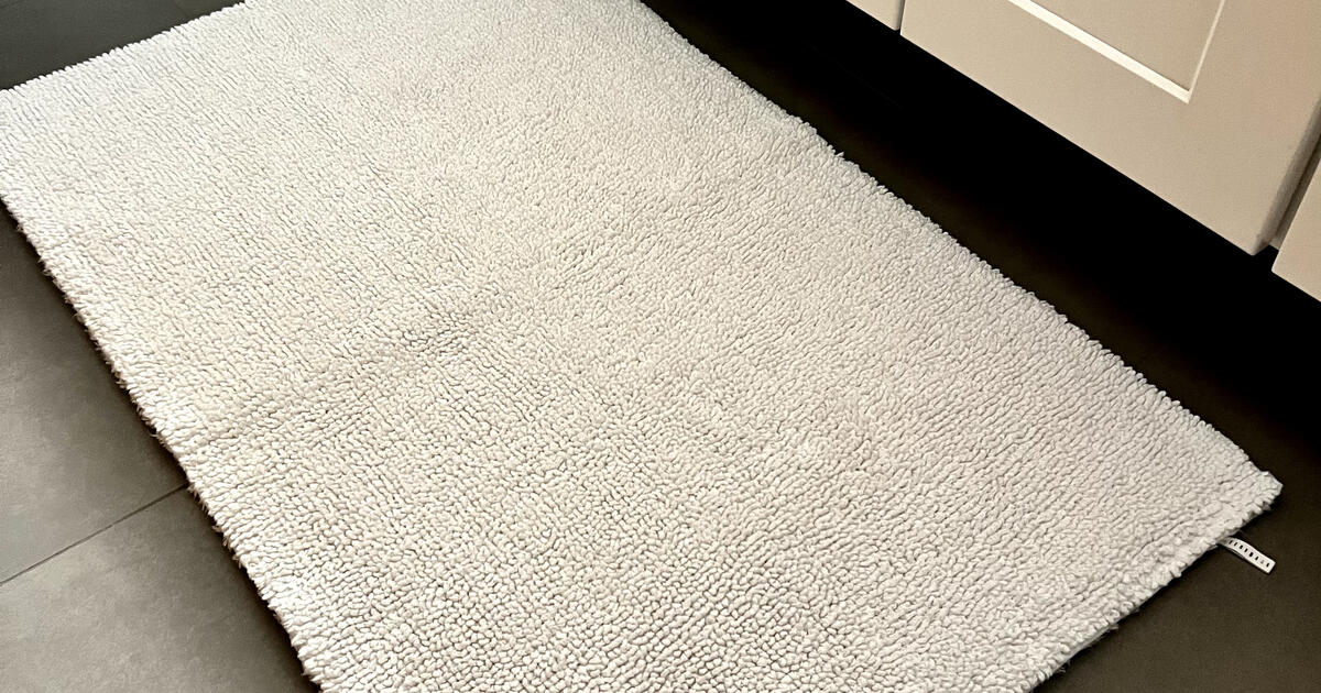 New Pottery Barn 21"x34" Classic Organic Loop Bath RugWhite for 20 in