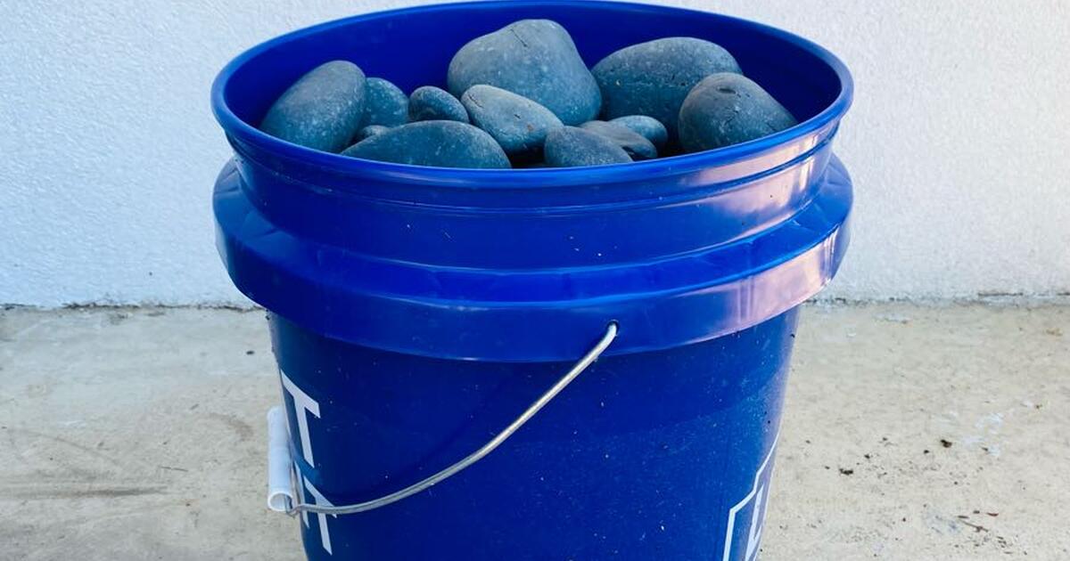 buckets of 2”5” Mexican Beach Pebbles for 20 in Denver, CO For Sale