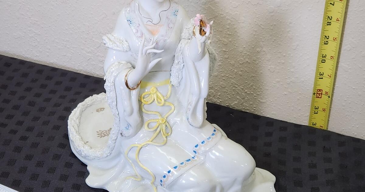 April 29 European & Asian Antiques Auction. 30 Lots. Ends SAT 8pm