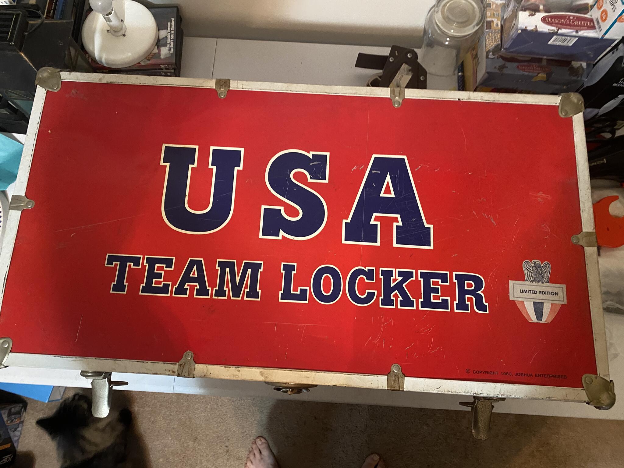 Vintage 1983 Joshua Enterprises USA Team Locker Trunk Limited