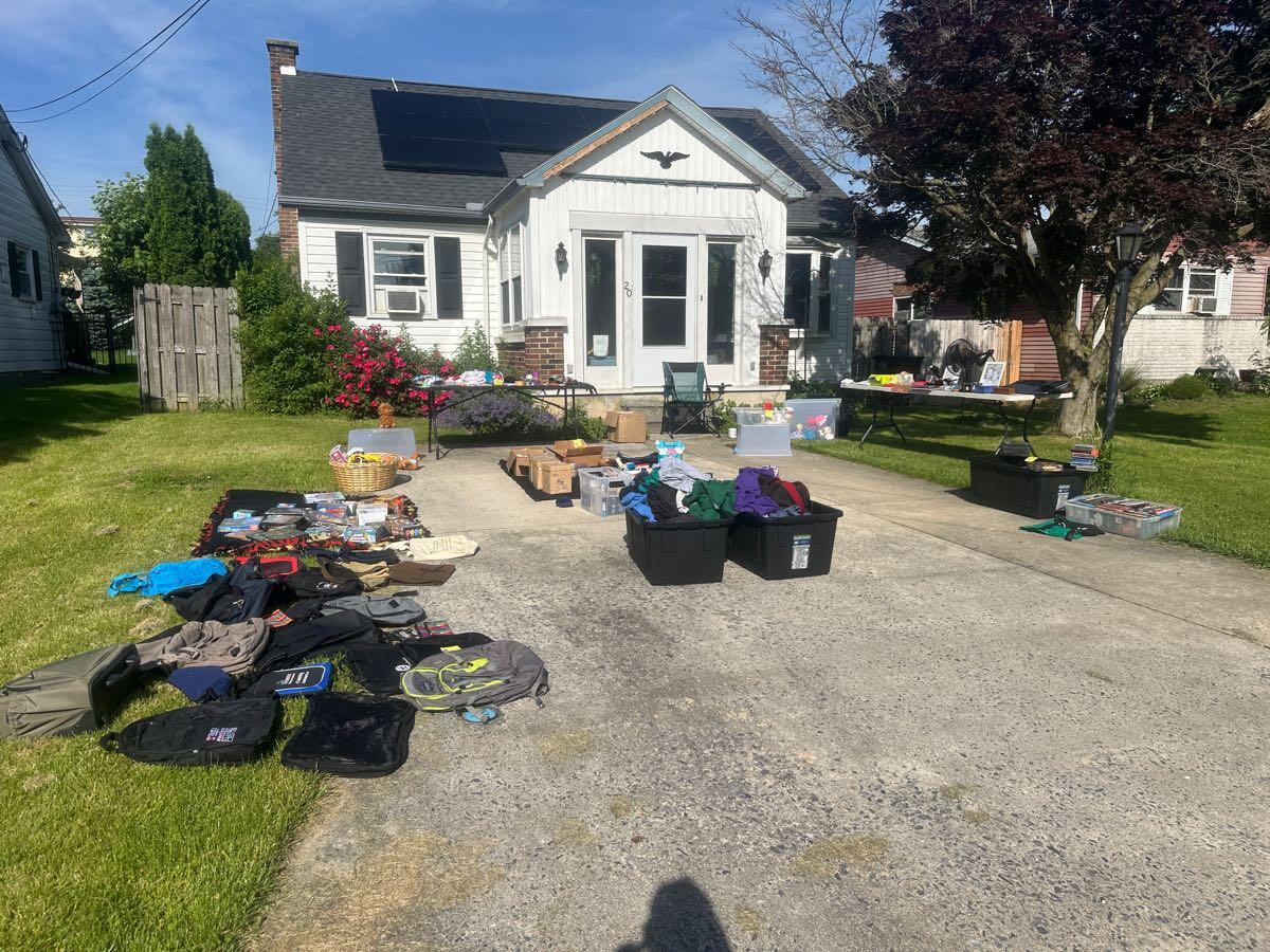 Yard Sale S 39th St, Cetronia in Allentown, PA For Sale & Free