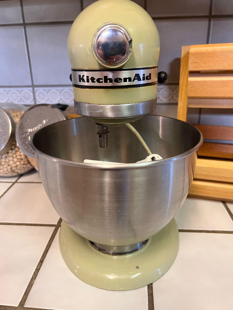 Vintage Kitchen Aid Avocado Green Model K45 Stand Mixer 3