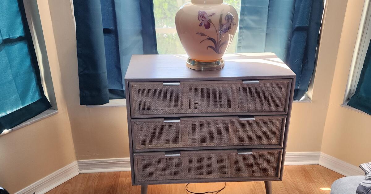 Selling Furniture Moving Back Home in Port St. Lucie, FL For Sale