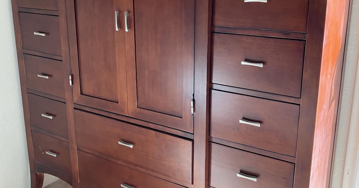 LARGE WOOD STORAGE for 150 in Tempe, AZ For Sale & Free