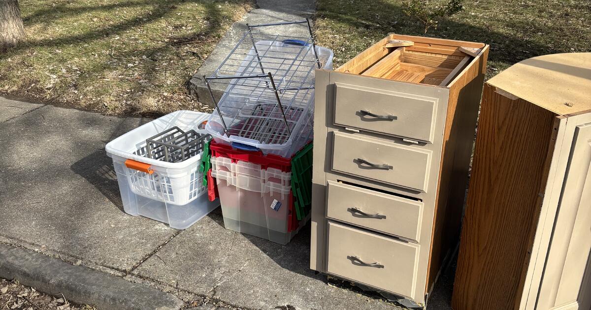 View of Assorted Household Items for Free in Indianapolis, IN | For Sale & Free ...