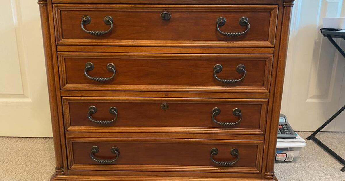 5 piece Office furniture suite for 950 in The Villages, FL For Sale & Free — Nextdoor