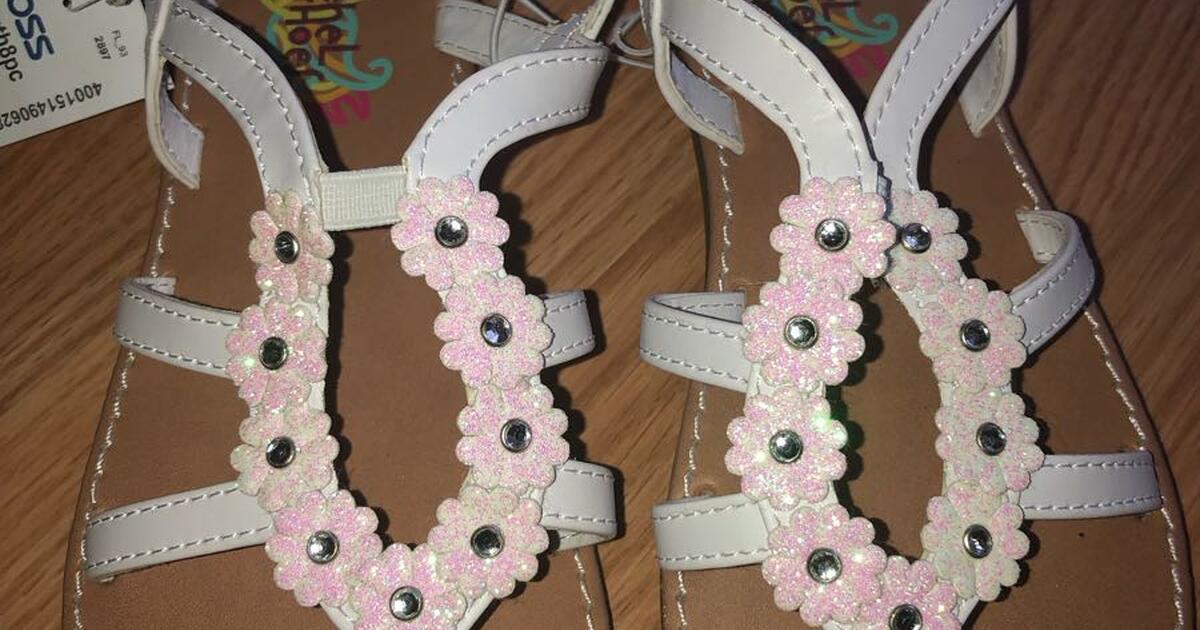 New girls size 3 sandals for 10 in Wesley Chapel, FL Finds — Nextdoor