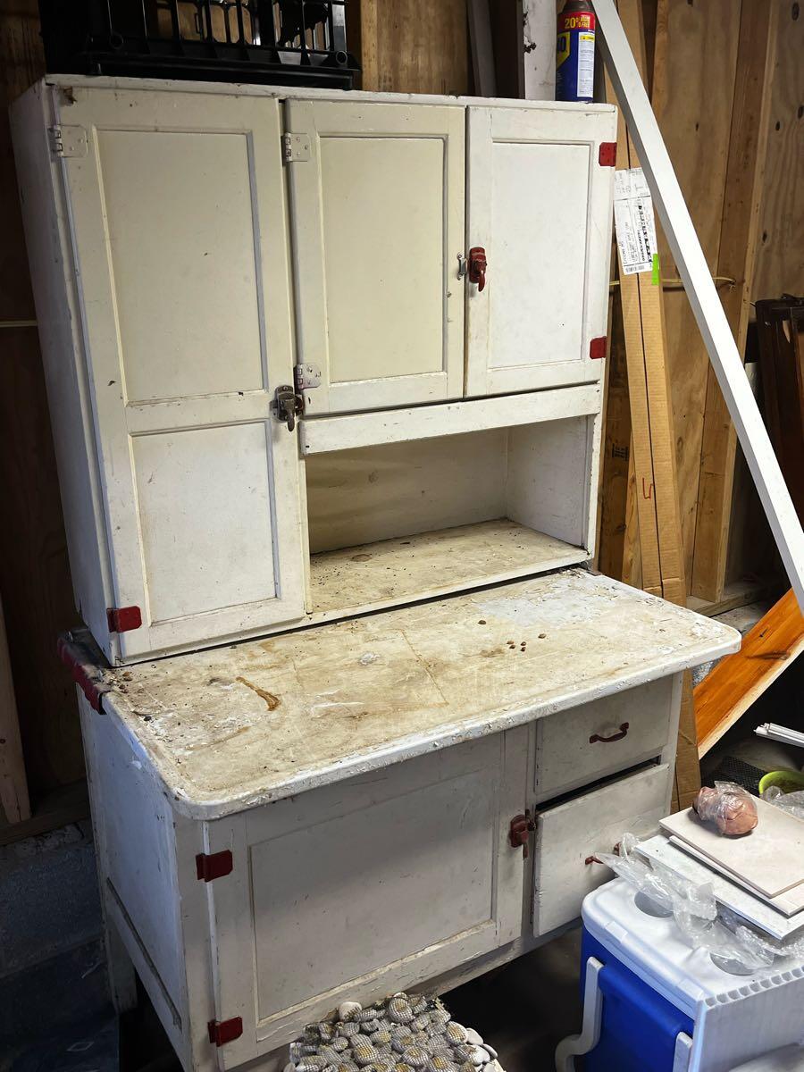 Bakers Cabinet For $30 In Pasadena, Md 