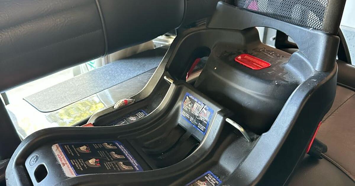 Britex endeavor car seat + two bases for Free in Clayton, CA For Sale