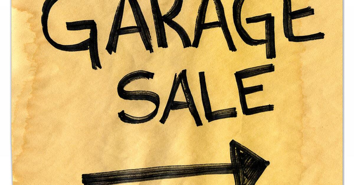 Huge Garage/Yard Sale in Oakdale! Fri/Sat, May 24, 95 in Oakdale, MN