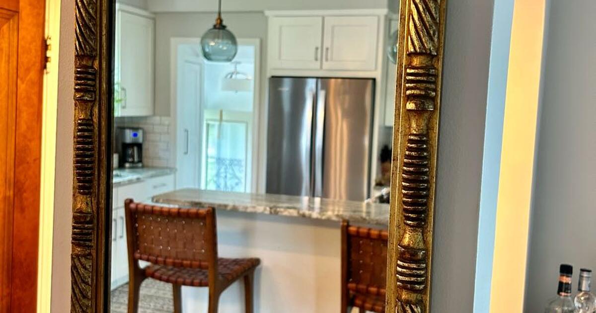 Antique Vintage Ornate Giltwood Mirror for 125 in Berkley, MI For