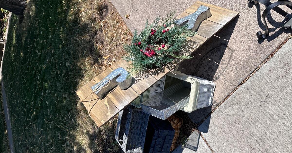 Free! Curb alert! Assorted Home Decor Items for Free in Littleton, CO ...