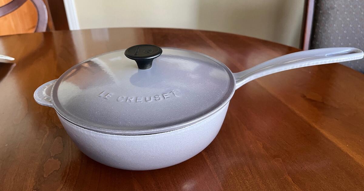 Le Creuset Saucier 2 1/4 qt pan Gray Ombre for 80 in San Juan