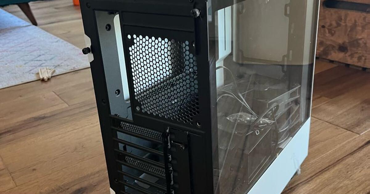 NZXT H510 White Includes 3 140mm fans & 1 120mm fan for Free in