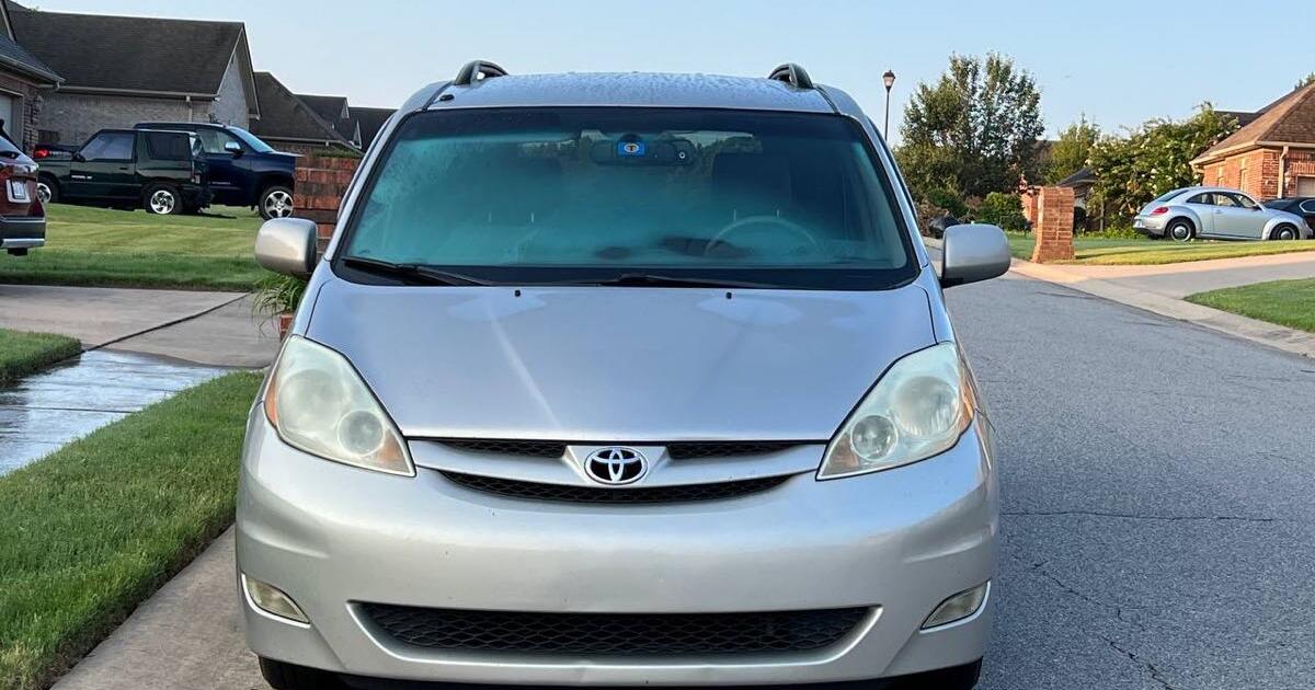 2006 Toyota Sienna XLE for sale 5,000 for 5000 in Little Rock, AR