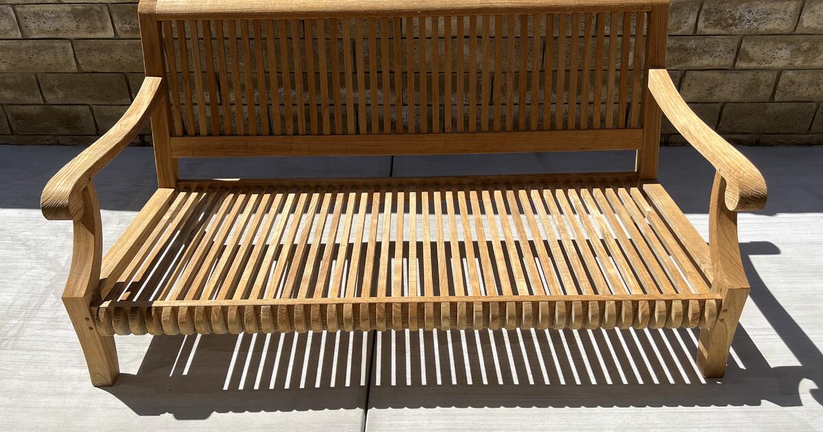 Teak patio furniture set for 1400 in Thousand Oaks, CA For Sale