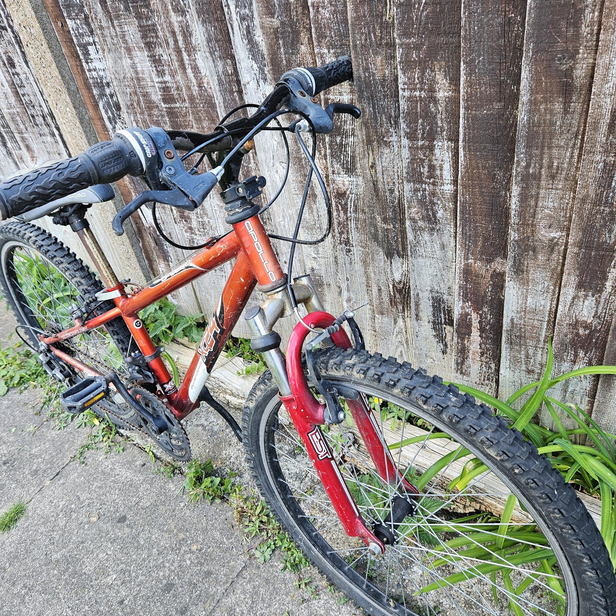 Apollo XC24 24inch Wheels Bike. Spares Or Repairs For 5 In London Engl For Sale Free Nextdoor