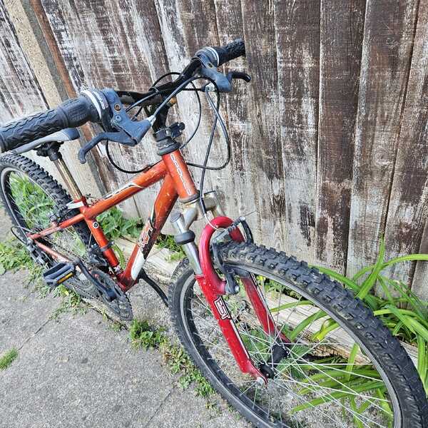 Apollo XC24 24inch Wheels Bike. Spares Or Repairs For 5 In London Engl For Sale Free Nextdoor