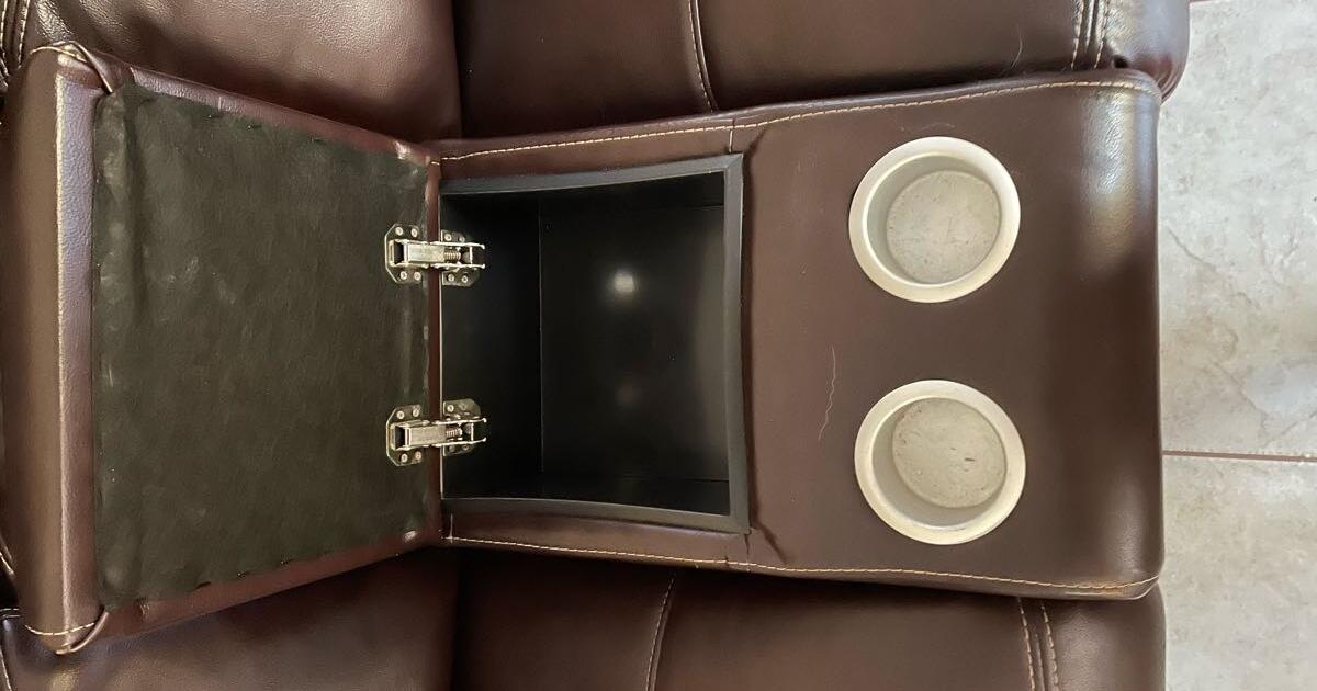 Babcock Automatic Reclining Loveseat for 900 in Citrus Springs, FL