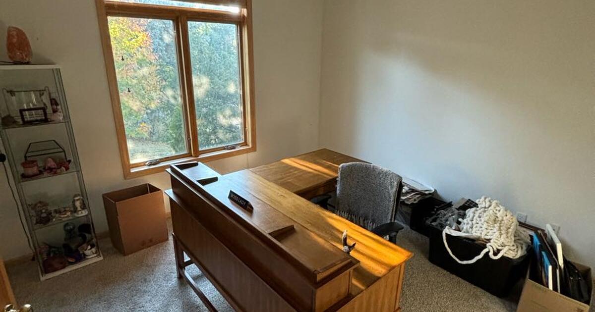Free wooden office desk l shape for free in eden prairie mn for sale