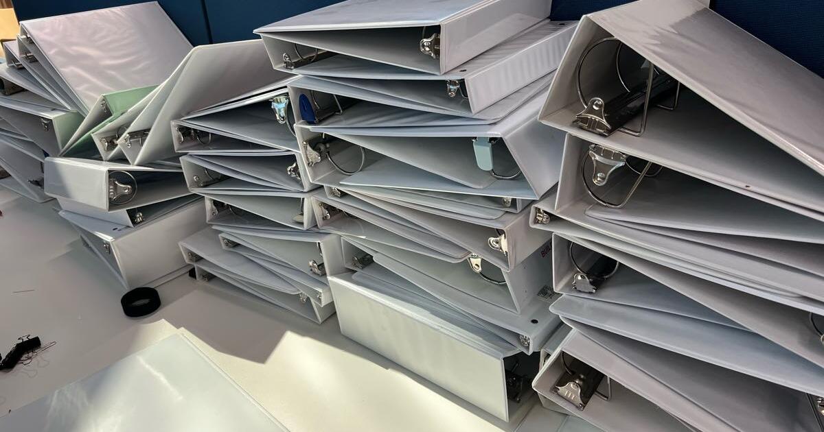 FREE white binders! for Free in Escondido, CA For Sale & Free — Nextdoor