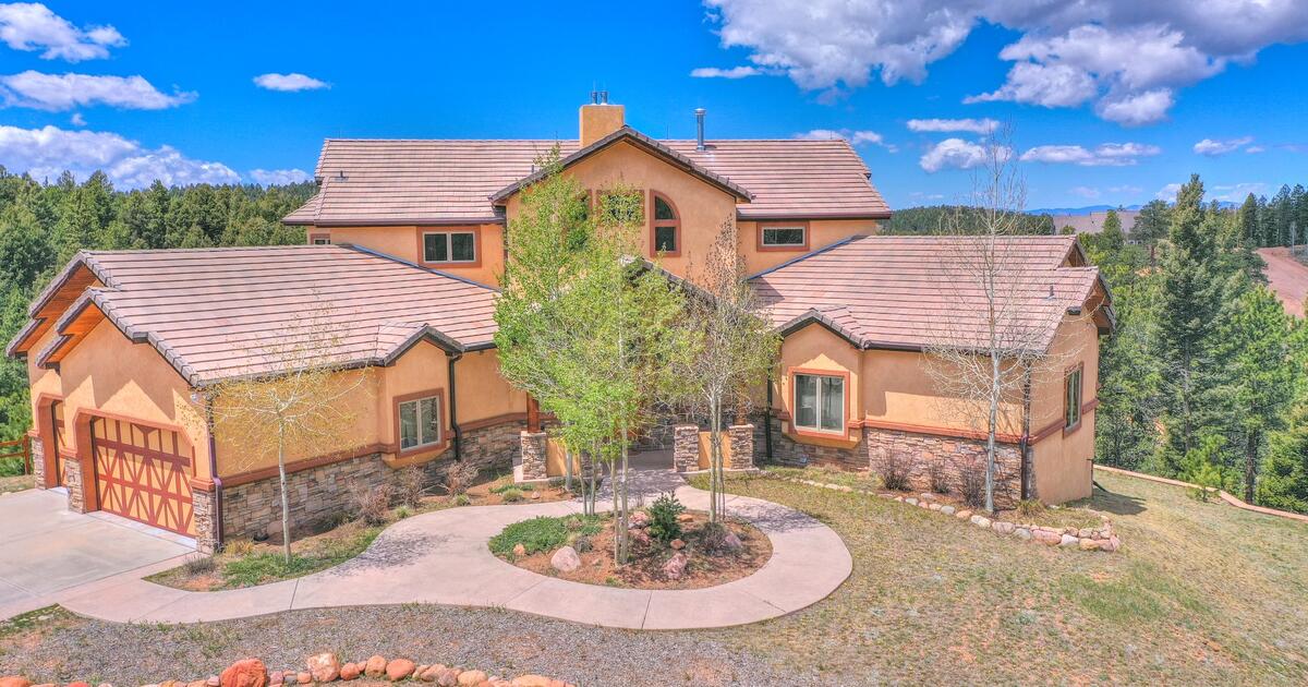 Beautiful home for sale in Woodland Park, CO for 2660000 in Divide, CO