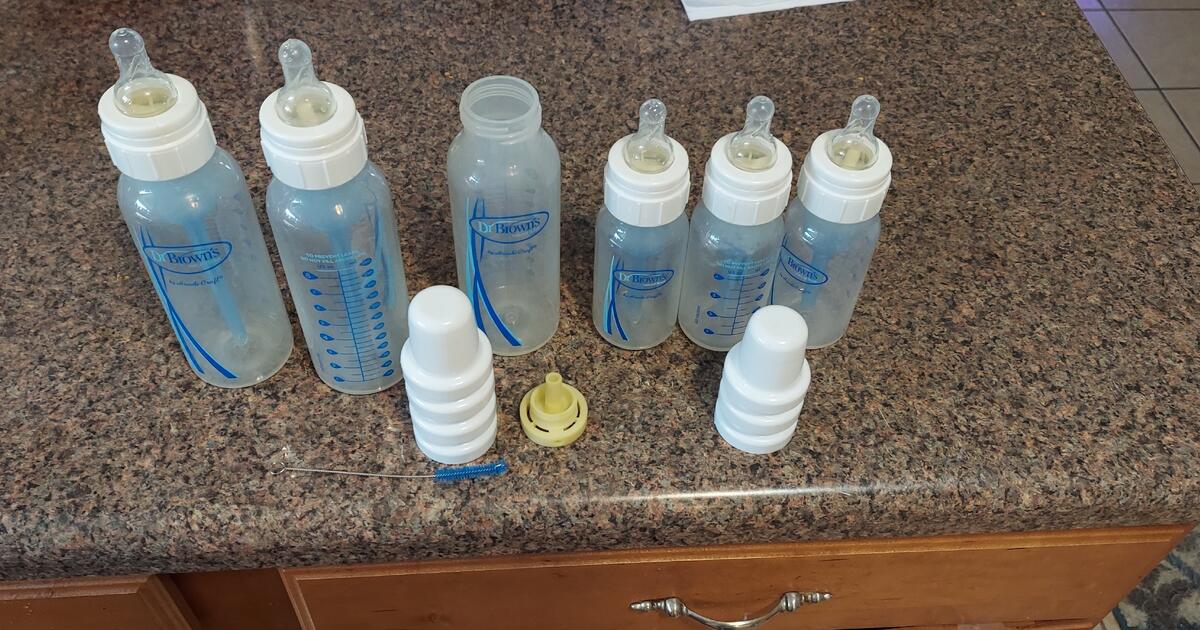 Dr. Brown Bottles and Tommy Tippie warmer w/ bottle for 40 in Foley