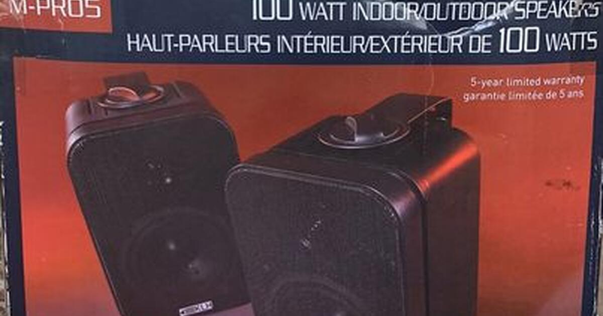 KLH Indoor/Outdoor Speakers 100 Watt for 25 in Jacksonville, FL