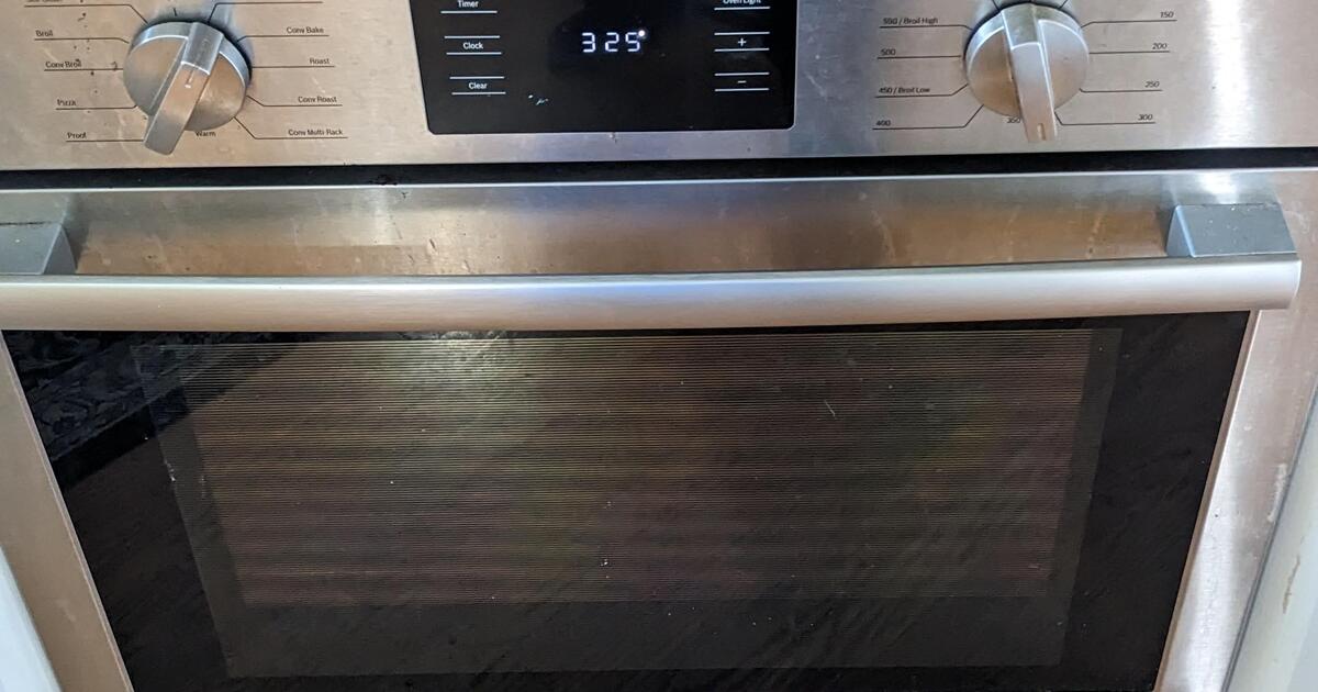 Electric Oven and separate gas cooktop free to good home! for Free in