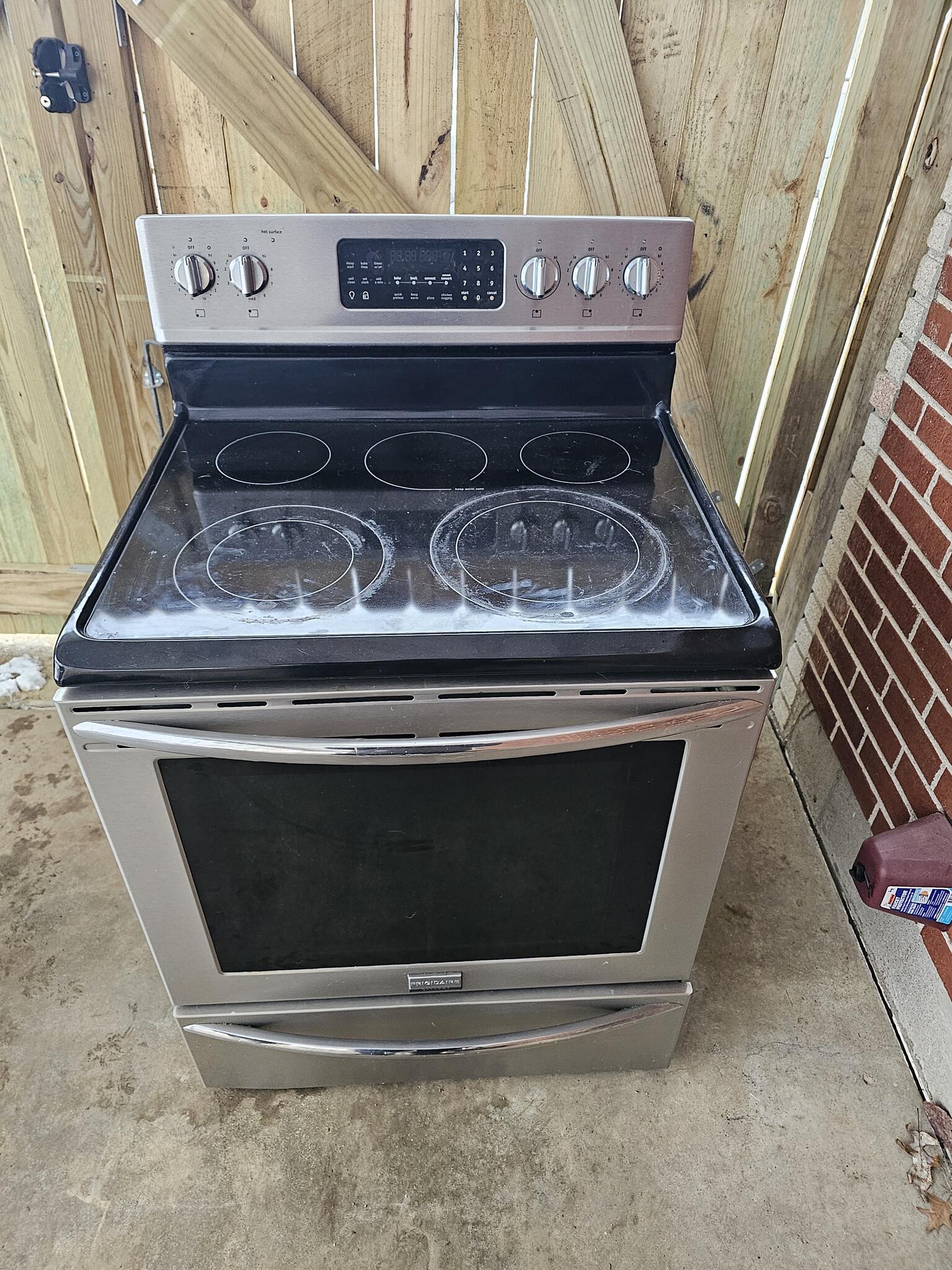 free-frigidaire-electric-stove-for-free-in-st-louis-mo-for-sale