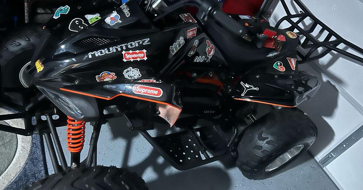 4 wheeler for sale.. Rarely used excellent condition for 2000 in Douglasville, GA For Sale