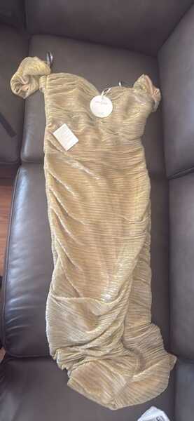 Miss Circle Gold Evening Dress (size XL) For $70 In North Hollywood, CA | For Sale & Free Nextdoor Miss Circle Gold Evening Dress (size XL) For $70 In North Hollywood, CA | For Sale & Free Nextdoor